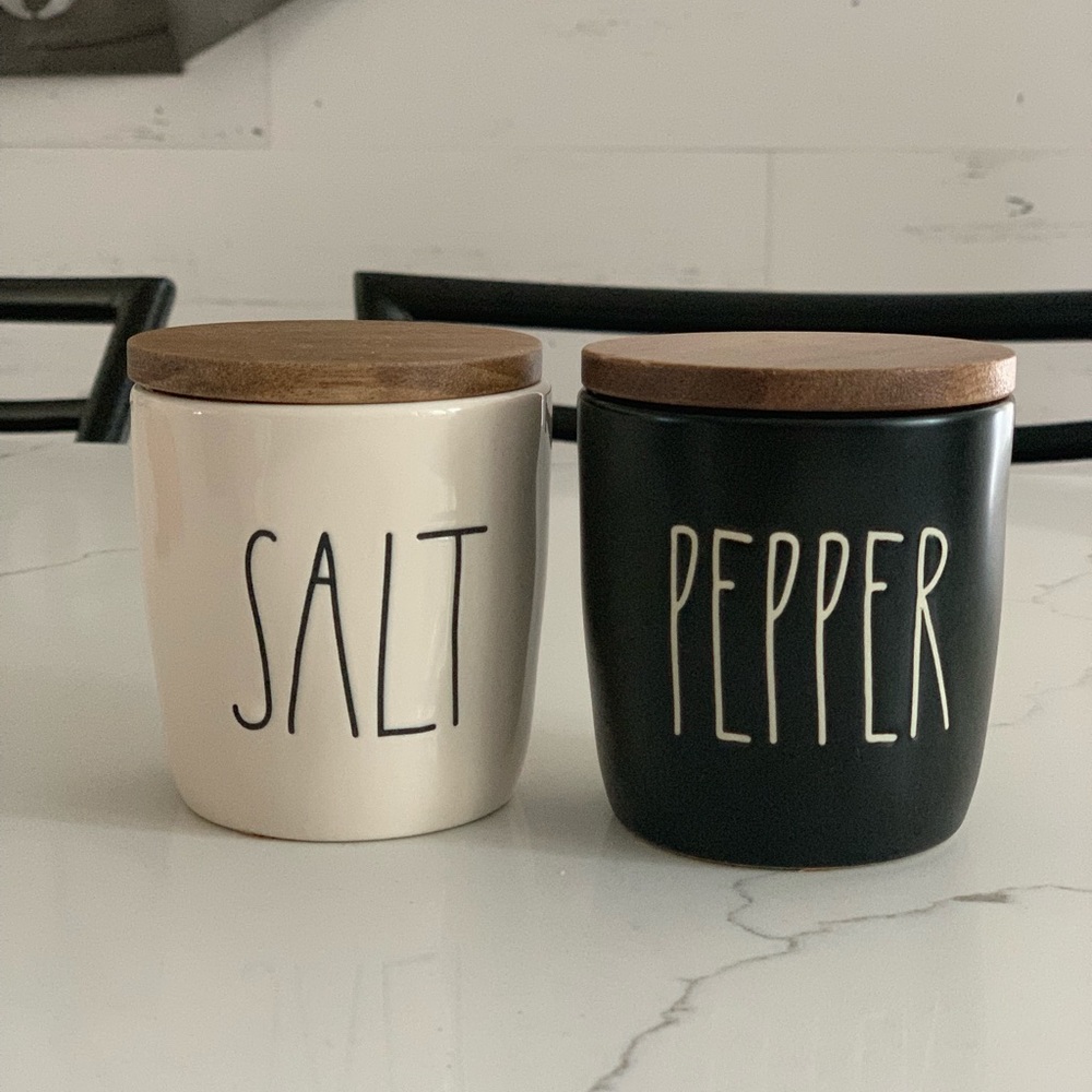 BRAND NEW Rae Dunn Salt + Pepper Cellars Set